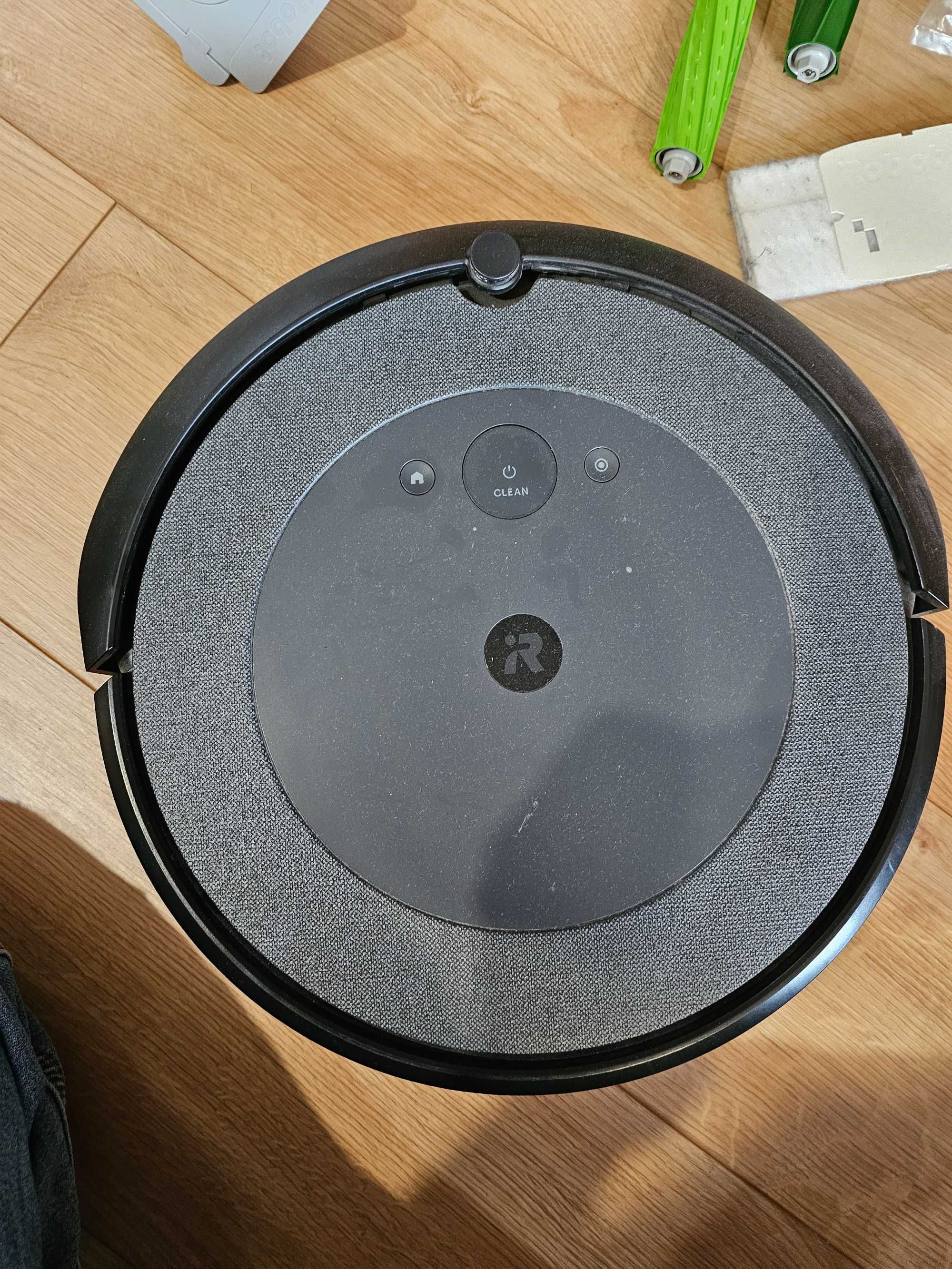 Прахосмукачка-робот iRobot - Roomba i3+, сива/черна