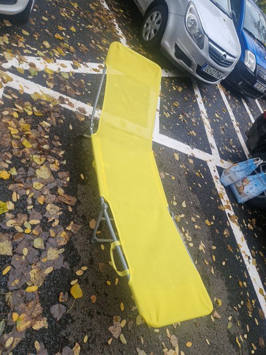 Doua șezlonguri pliabile