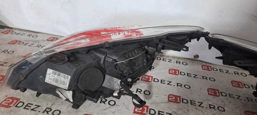 Faruri / Far stanga , far dreapta Renault Megane 3 III 2008 - 2012