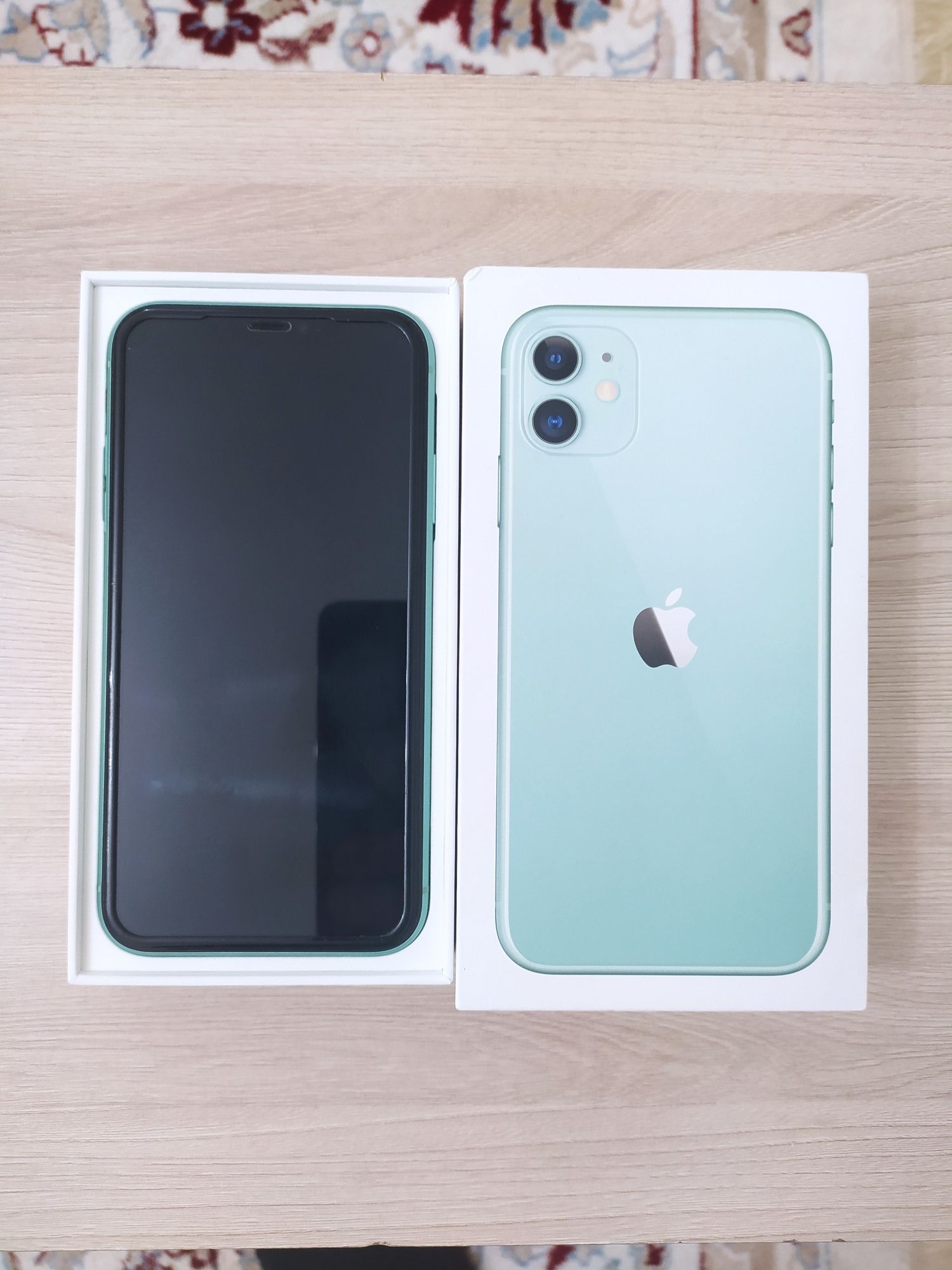 iPhone 11 в идеальном состоянии