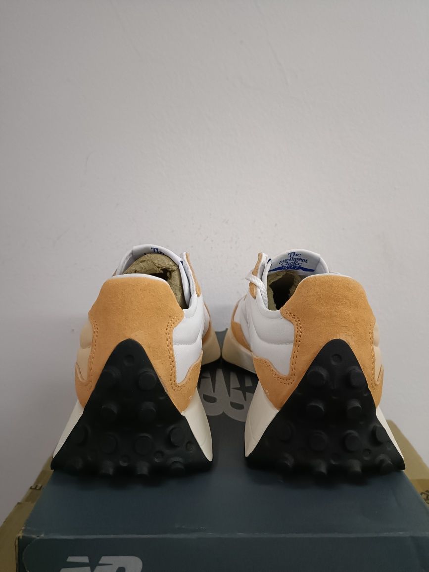 New Balance 327 номер 40
