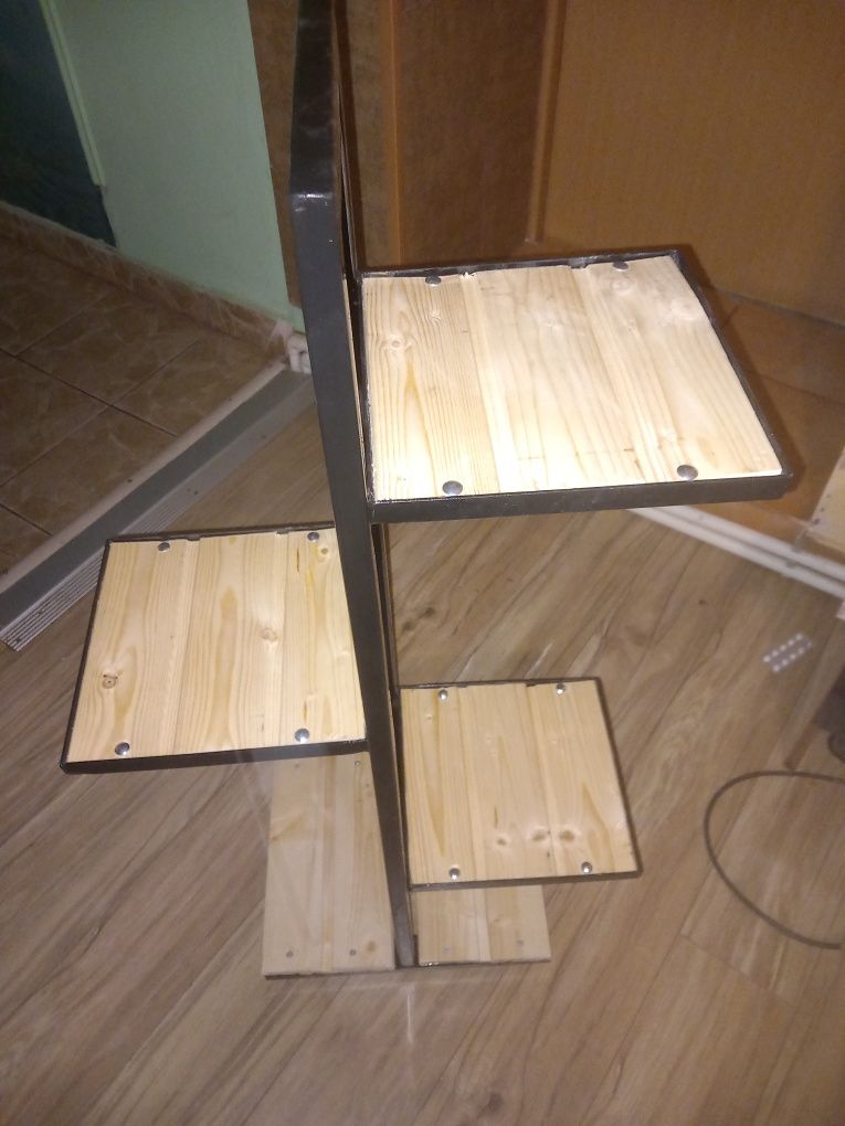 Suport flori pt patru ghivece
