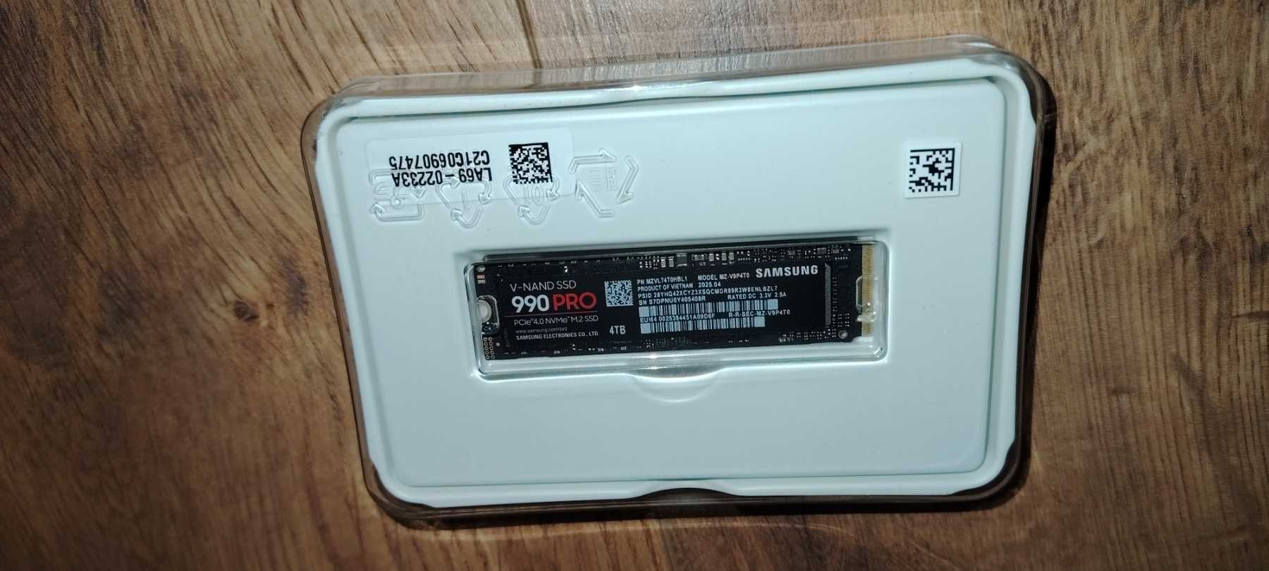 НОВО ! (SSD) Samsung 990 PRO 4TB, PCIe Gen 4.0 x4, NVMe, M.2