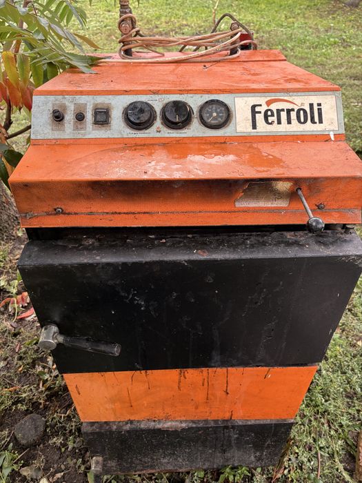Centrala cu gazeificare pe lemne Ferroli 35 kw