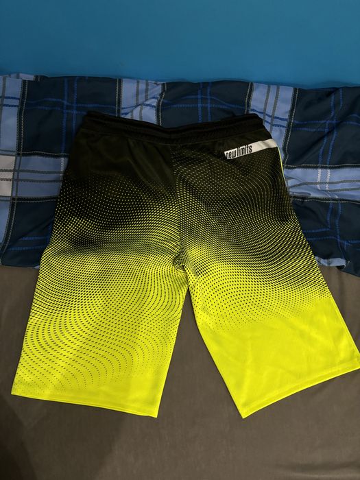 Спортна тениска + подарък къси панталони, M/L