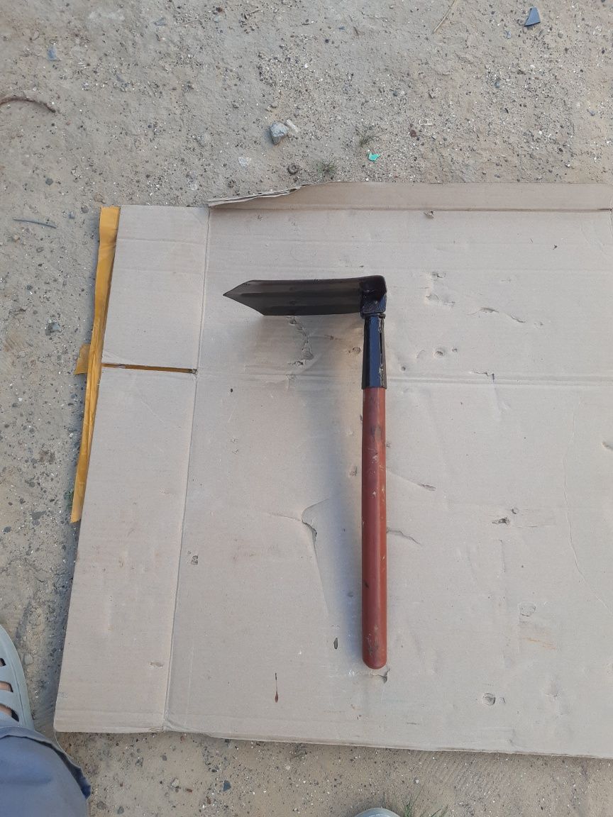 Складной сапёрный лопата времён СССР