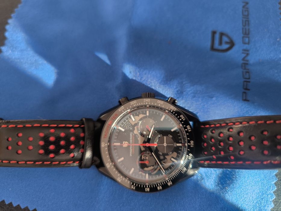 Часы Pagani design