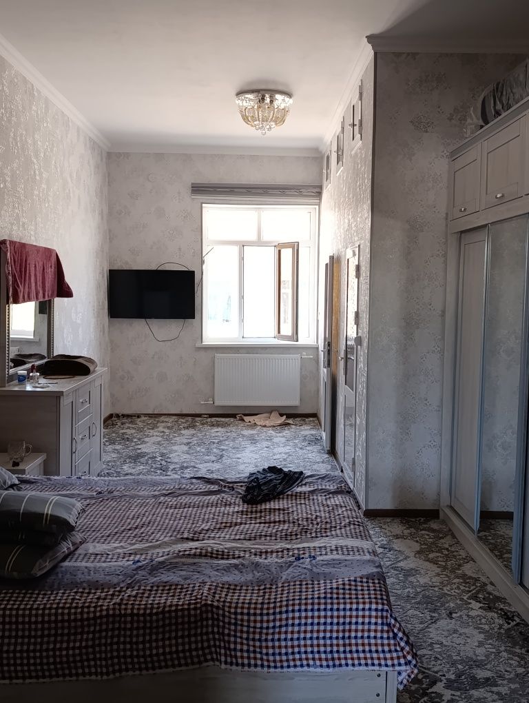 Galaosiyoda Kobdinda hovli tayyor sotiladi