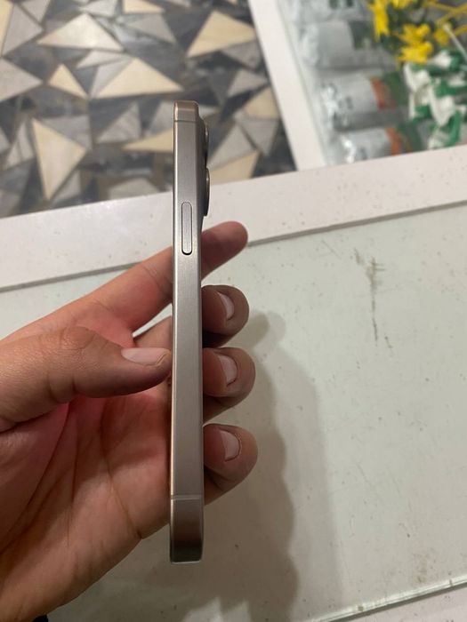 Iphone 15 pro battery 86% xotirasi 256 region J/A sim-karta ketadi