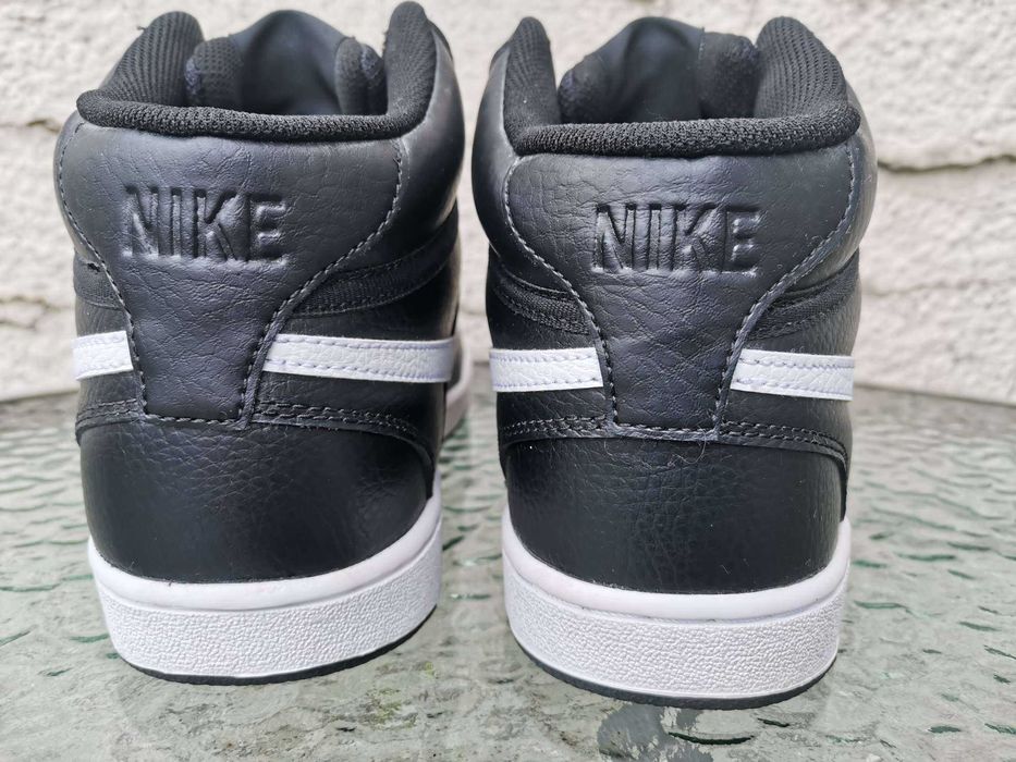 Кецове Nike Court Vision Mid