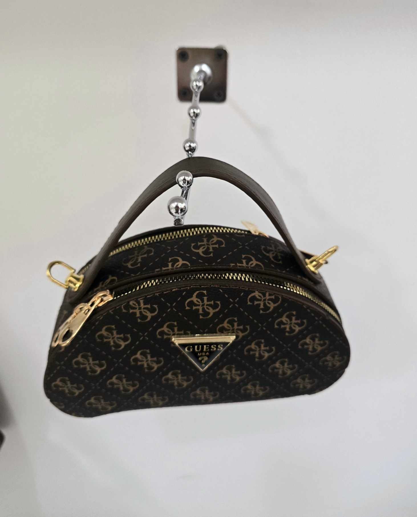 Евтини Дамски Чанти Различни Марки и Модели Guess Gucci Adidas На Пром