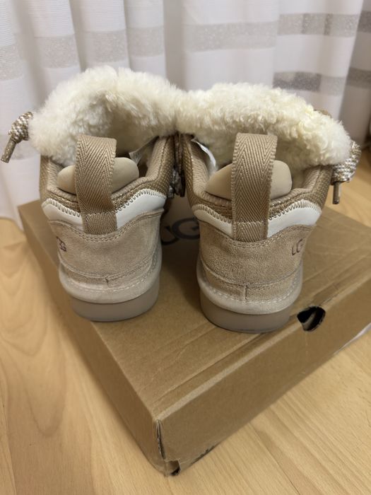 UGG Lowmel Sand