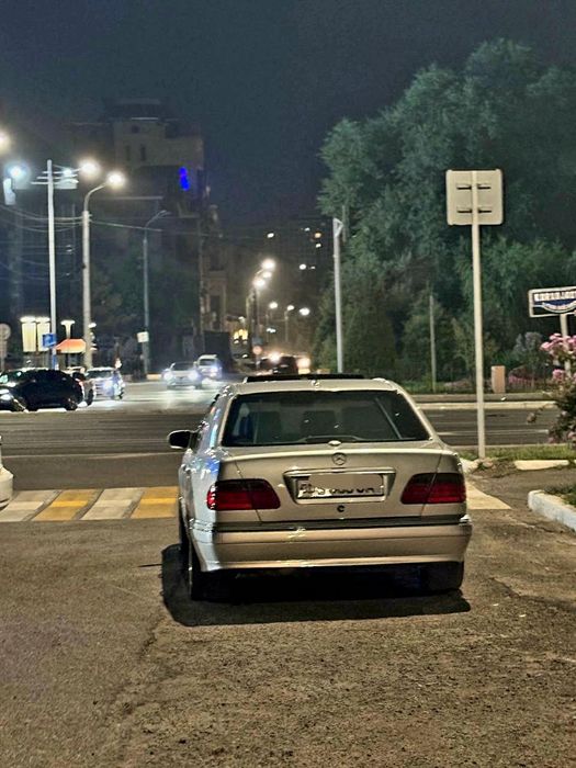 Mercedes benz W210 E320 restyling 2001 3.2