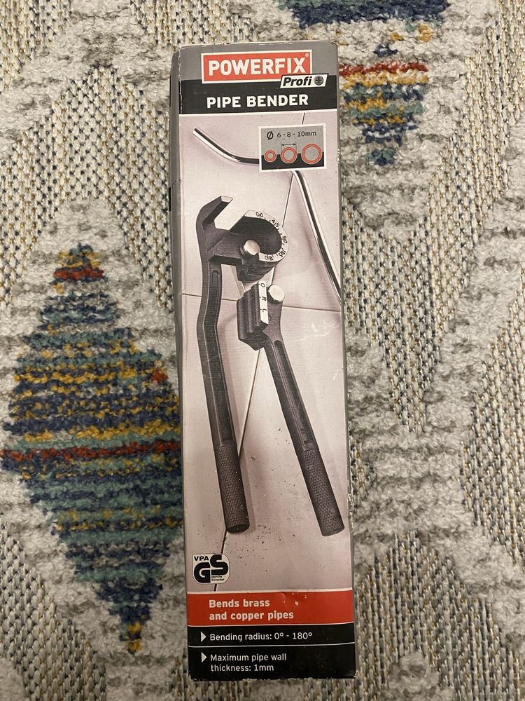 Unelte de la Powerfix: colector praf bormasina, cleste si cutter tevi
