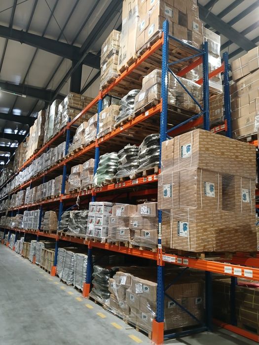 Rafturi metalice  de vânzare producător Dexion picior albastru înălțim