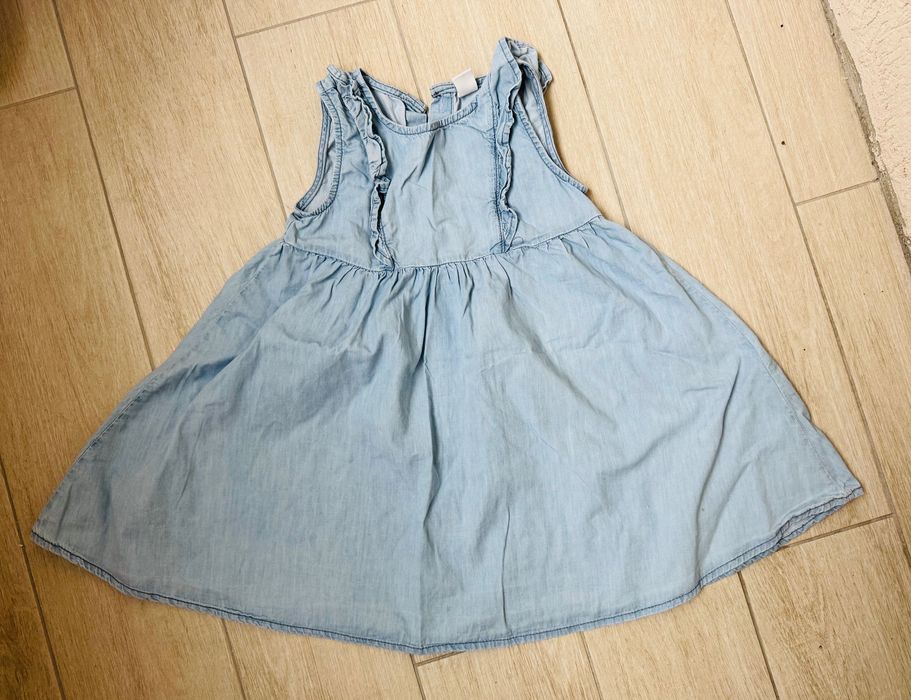 Лот детски рокли 104