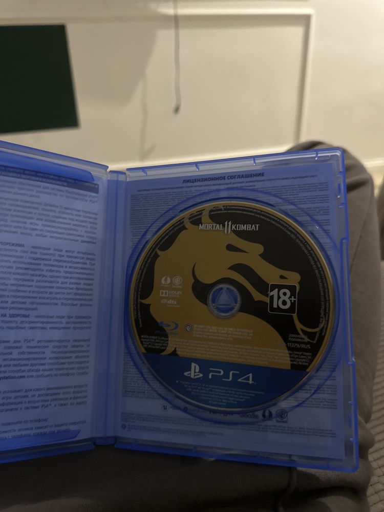 Диск Mortal Kombat 11 на playstation 4