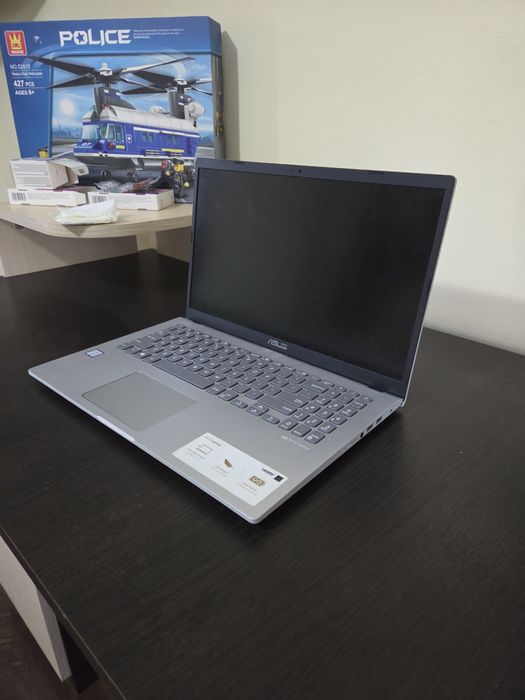 Vând laptop asus