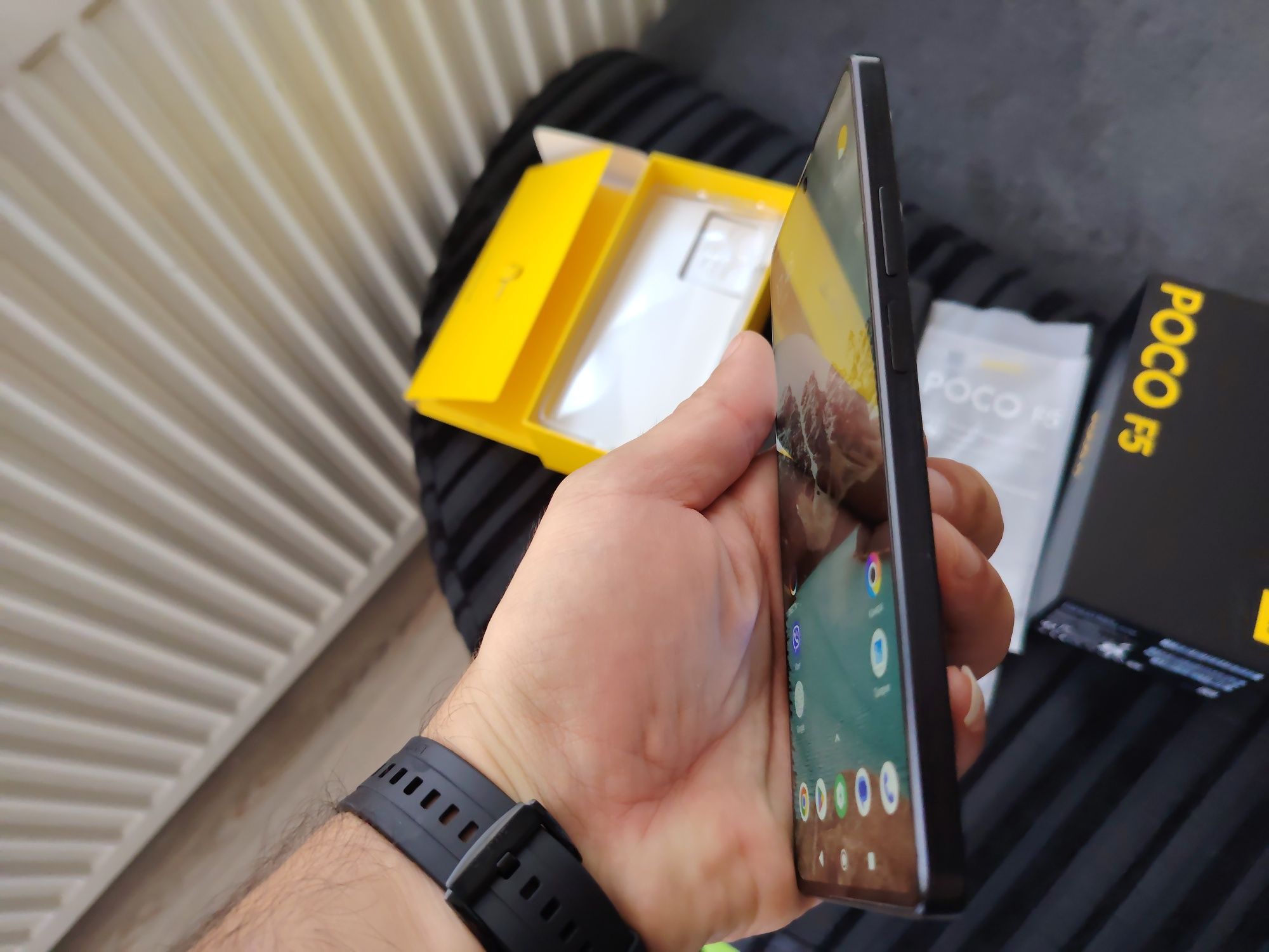 Продавам Неразличим от нов Xiaomi Poco F5