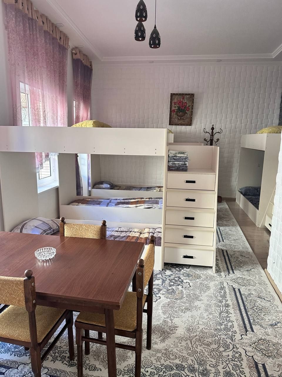 Продаётся Дом из 4х  комнат