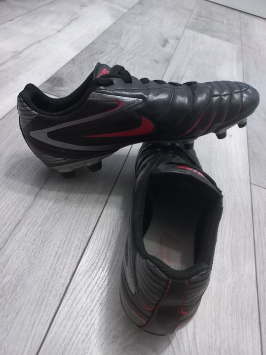 Ghete de Fotbal Nike
