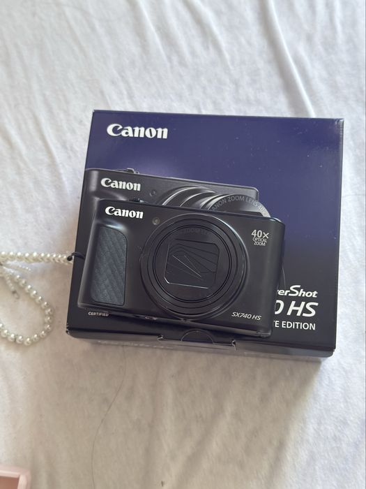 Canon SX740hs PowerShot