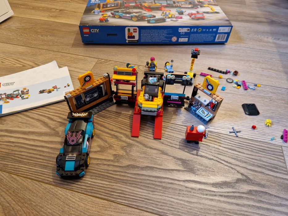 LEGO® City - Service pentru personalizarea masinilor 60389, 507 piese