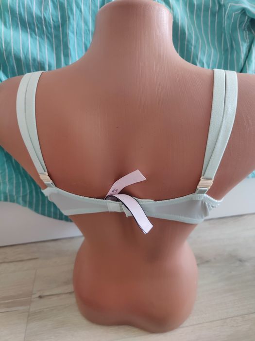 Sutien nou Victoria's Secret mărimea 38 C
