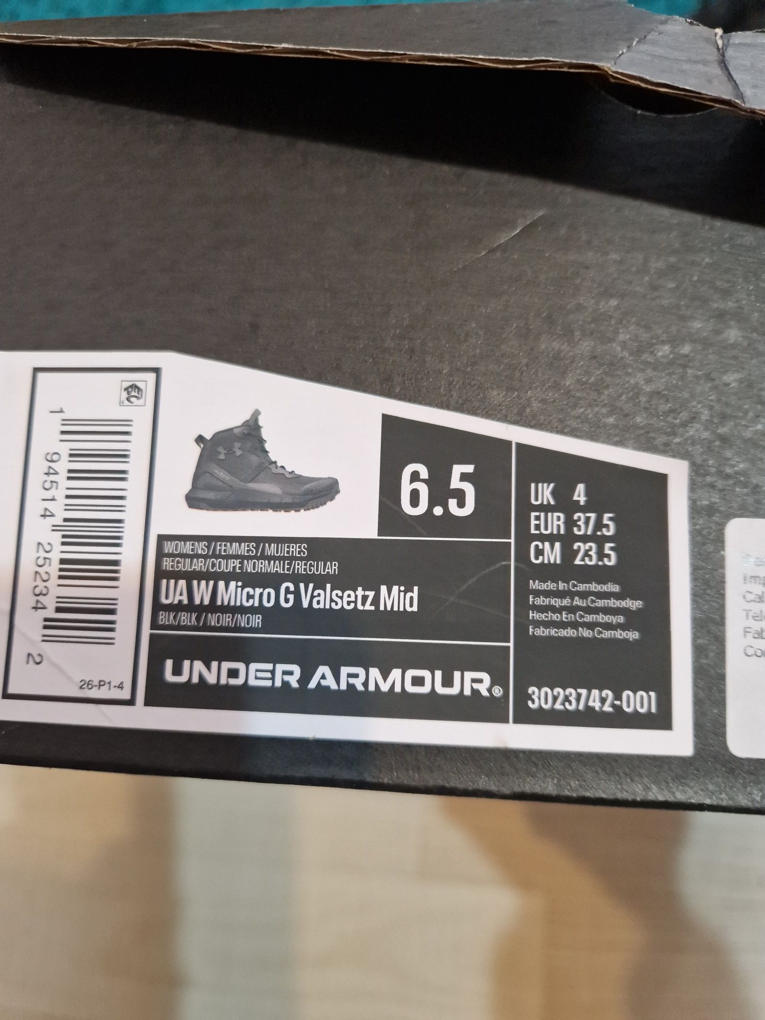 Bocanci under armour micro g valsetz mid mărimea 37.5