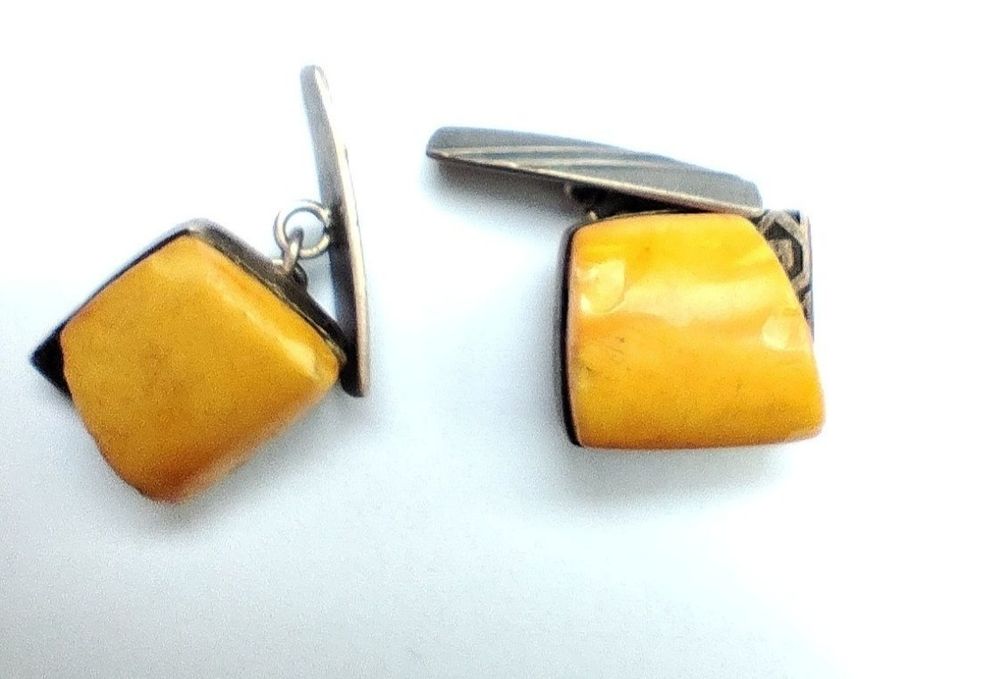 Копчета за ръкавели с натурален балтийски кехлибар (сребърни)