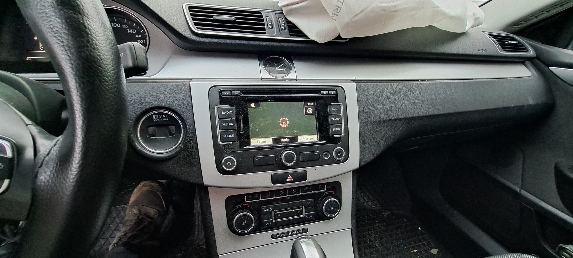 Vând navigație originala VW RNS 310 cu cod