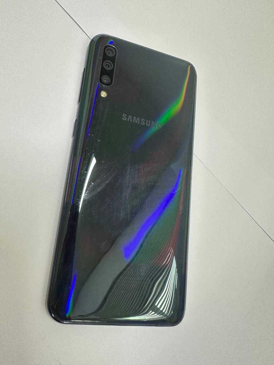 Samsung Galaxy A50 64Gb (г.Алматы)