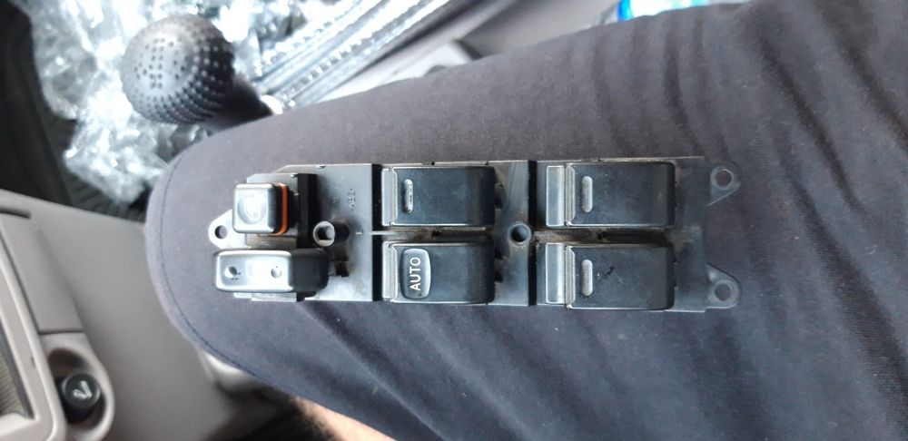 Модол за тойота авенсис