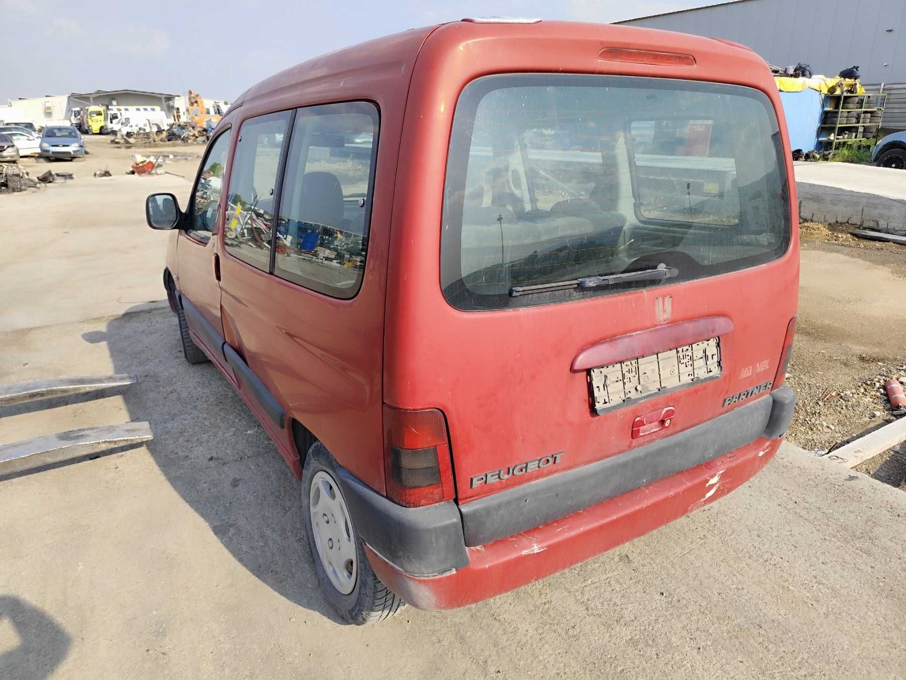 Peugeot Partner 2.0HDI - 90к.с - 2001г. на части
