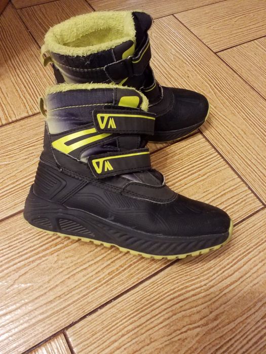 Cizme impermeabile mărime 33.