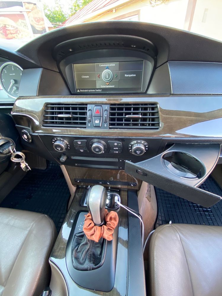 Se vinde BMW 530d 231cp