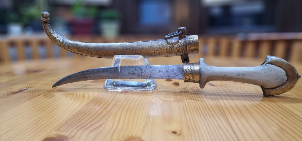 Cuțit vechi original de colecție