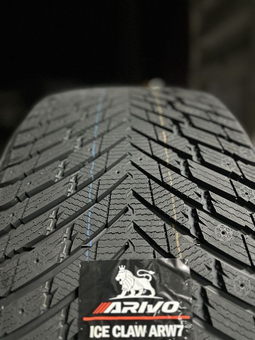 Нови зимни гуми ARIVO ARW7 325/35R22 114T XL НОВ DOT БОРД 3253522