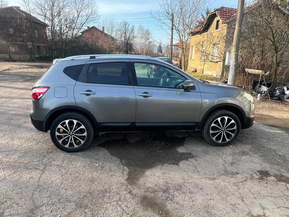 Nissan Qashqai 2.0i 2012г. На Части