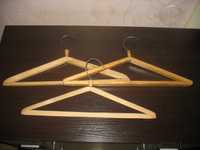 Вешалки плечики для одежды деревянные