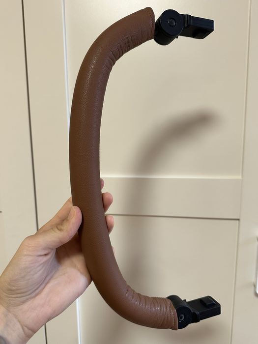 Carucior sport Lionelo Julie One foarte practic se pliaza ca o geanta