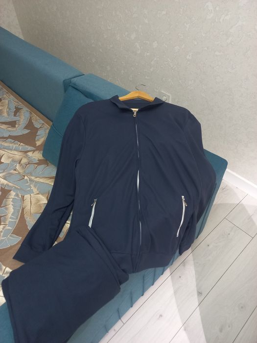 Спортивный костюм