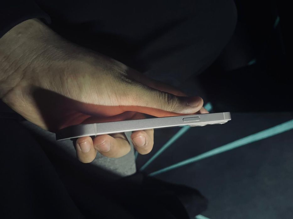 IPhone 13 в идеальном состоянии