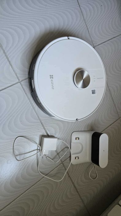 Aspirator robot EZVIZ RE4