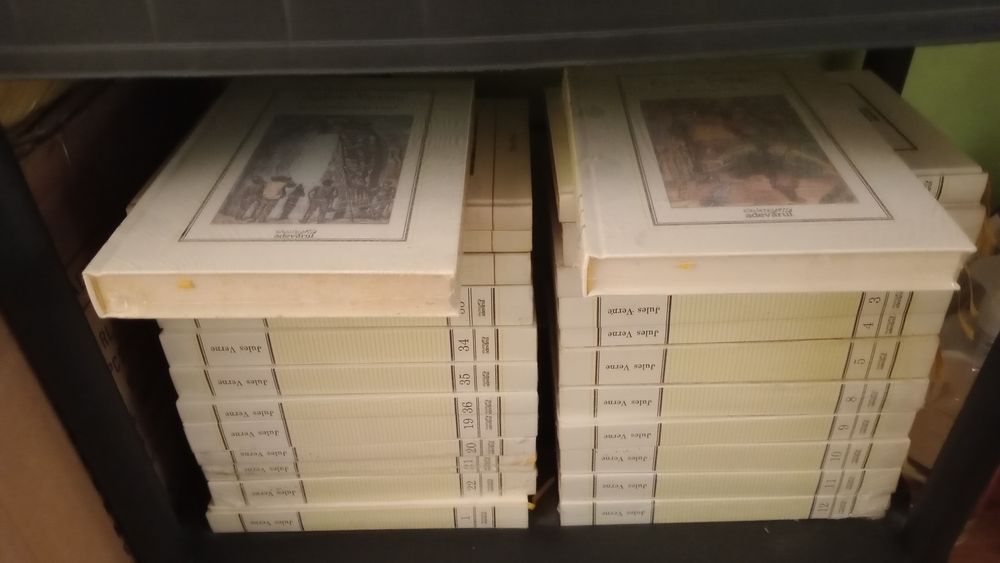 Colecţie Jules Verne 40 bucaţi.