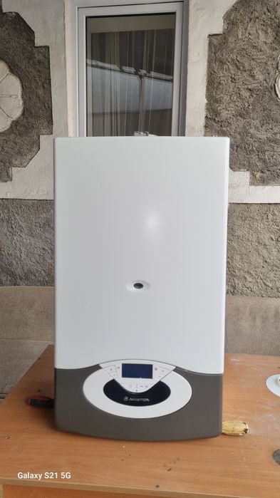 Газовый котёл Ariston