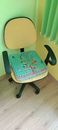 Стол за детско бюро