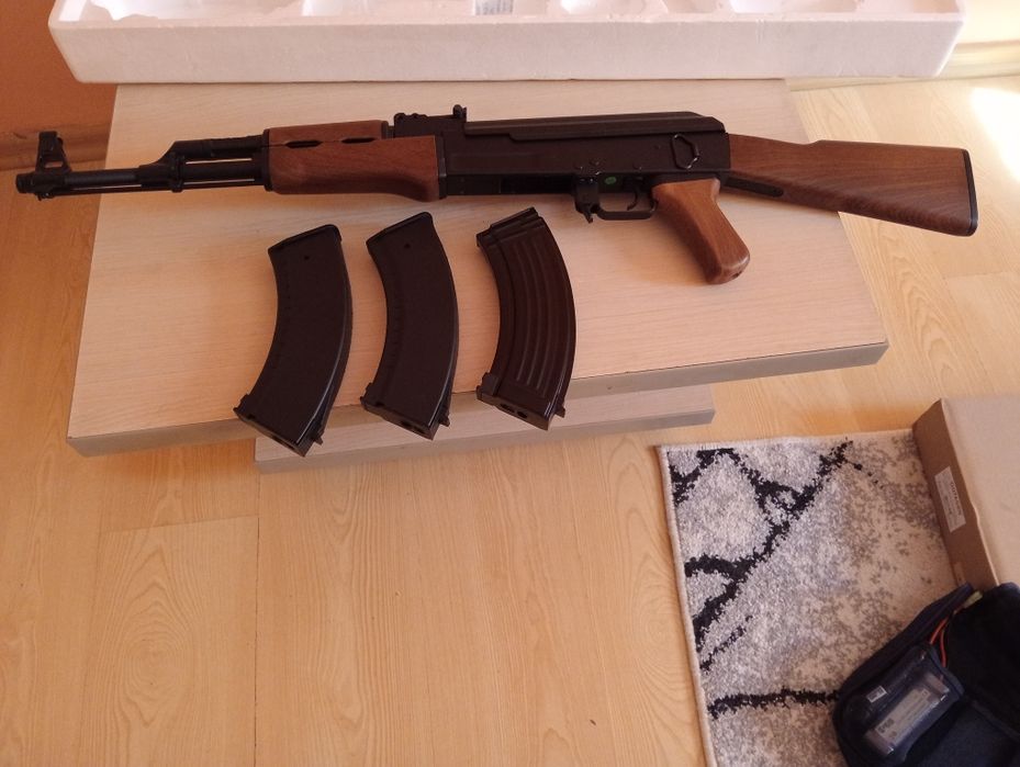 Replica Ak noua nefolosita la nici un joc...doar testata