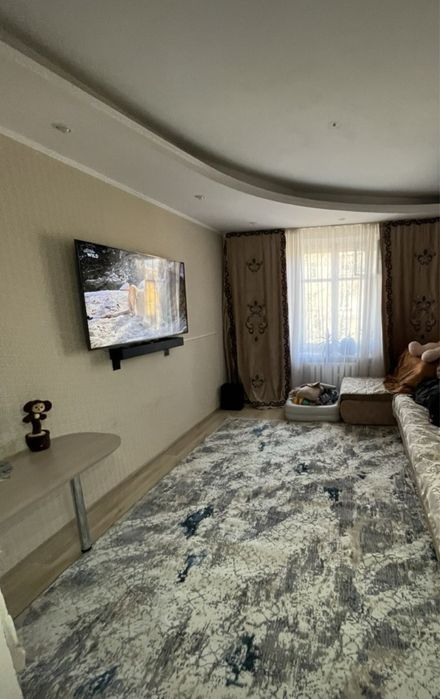 Продам ковер в отличном состоянии