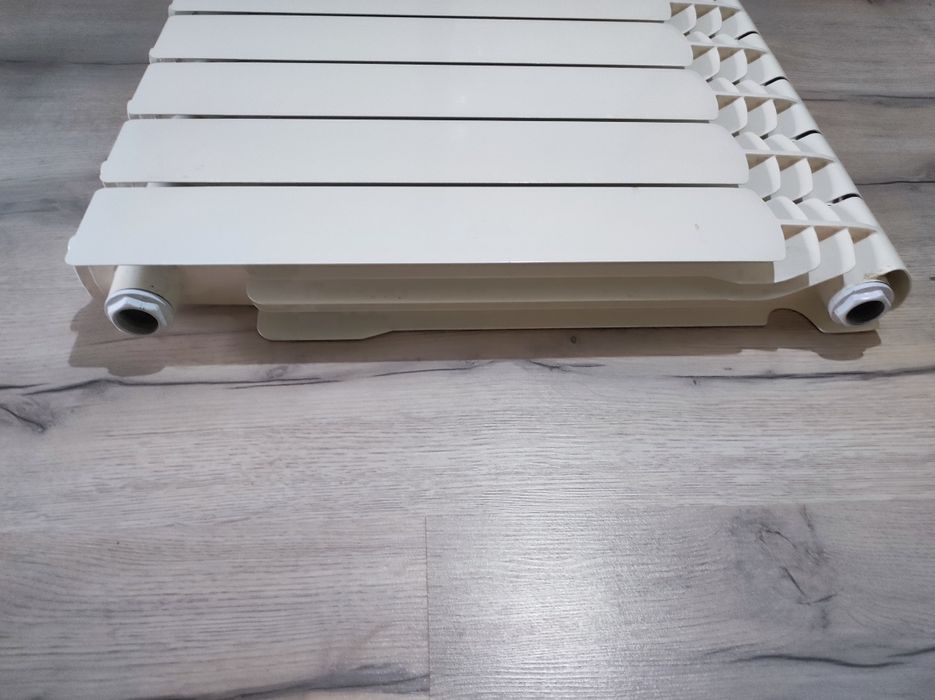 Продам батарею 10 секции